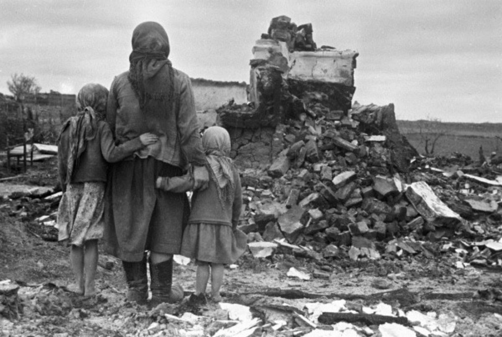 Women's Home in Ruins, 1943